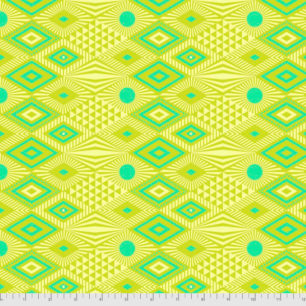 Tula Pink DAYDREAMER - Lucy - PWTP096.PINEAPPLE